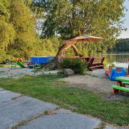 Agroturystyka "Jezioranka" Unichowo Exteriör bild
