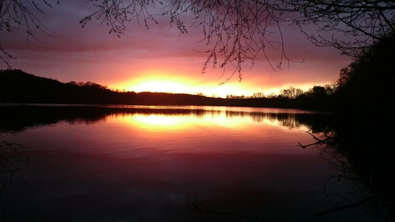 Agroturystyka "Jezioranka" Unichowo Exteriör bild