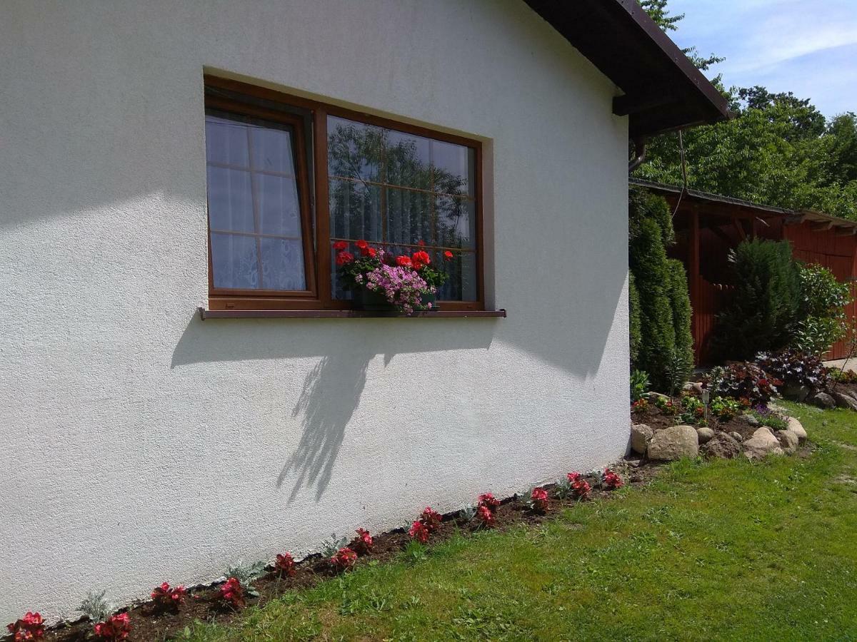 Agroturystyka "Jezioranka" Unichowo Exteriör bild